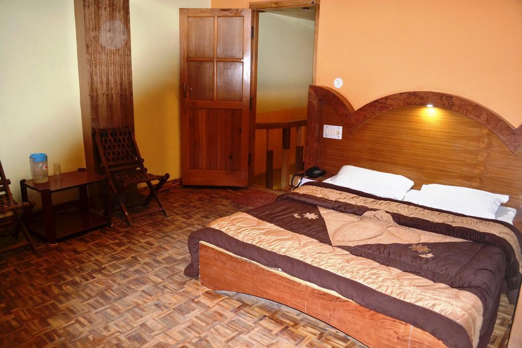 Kunal Hotel & Cottages Manāli Exteriör bild